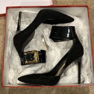 Guess Black Suede Pumps